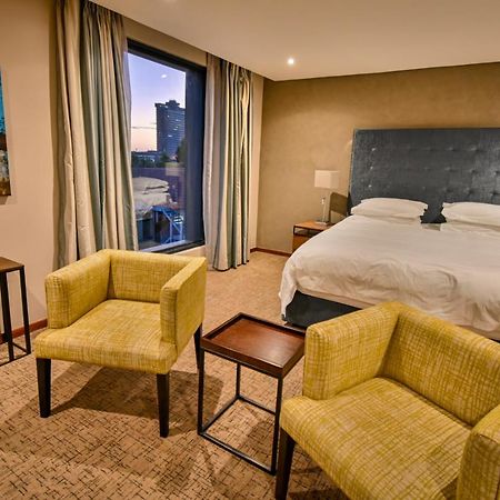 Premier Splendid Inn Блоемфонтейн Екстериор снимка