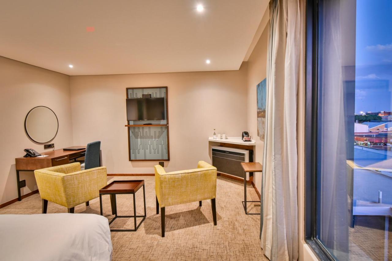Premier Splendid Inn Блоемфонтейн Екстериор снимка
