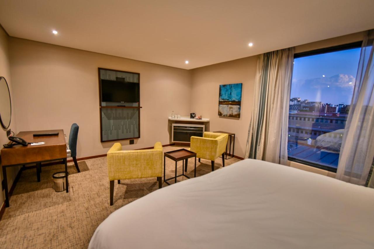 Premier Splendid Inn Блоемфонтейн Екстериор снимка